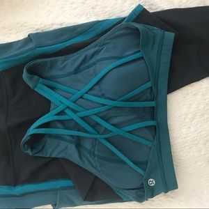 Lululemon - High Neck Free to be Serene Bra